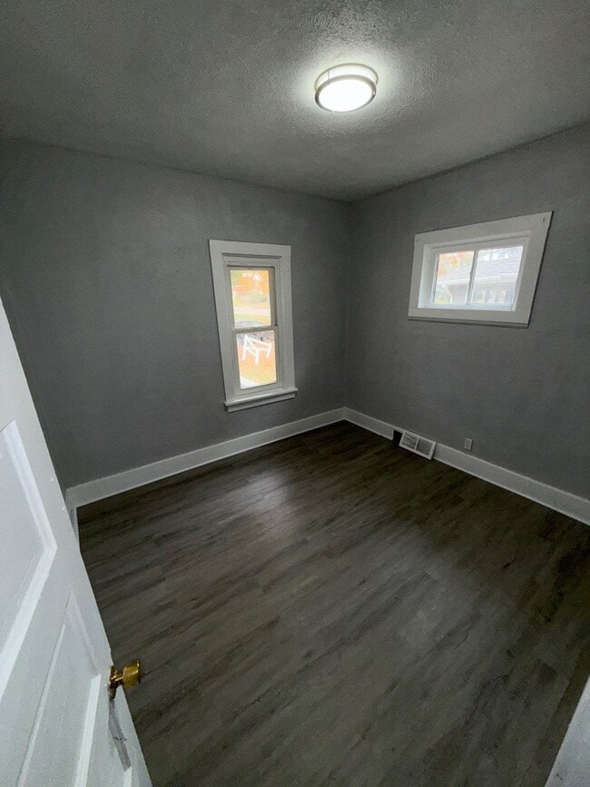 Building Photo - 2321 N Church St