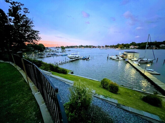 Foto del edificio - 168 W Lake Dr