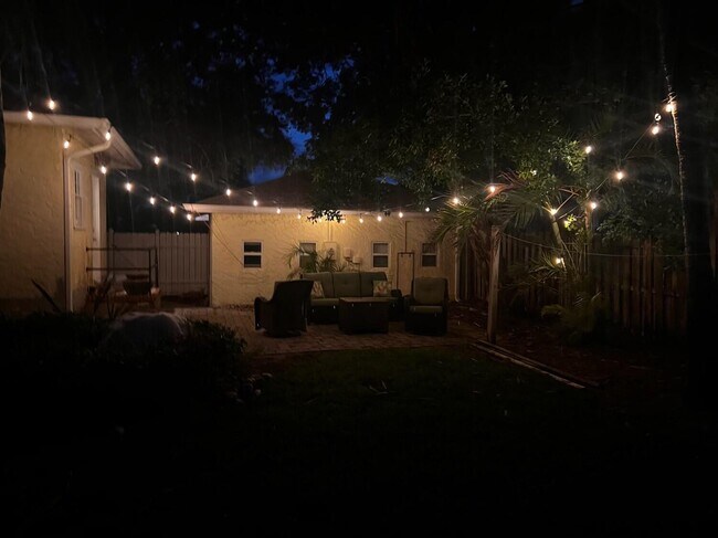 Building Photo - 346 3rd Ave