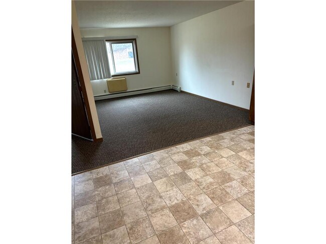 Foto del edificio - 107 Edgewood St