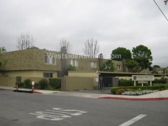 Primary Photo - 2351 E Santa Clara Ave