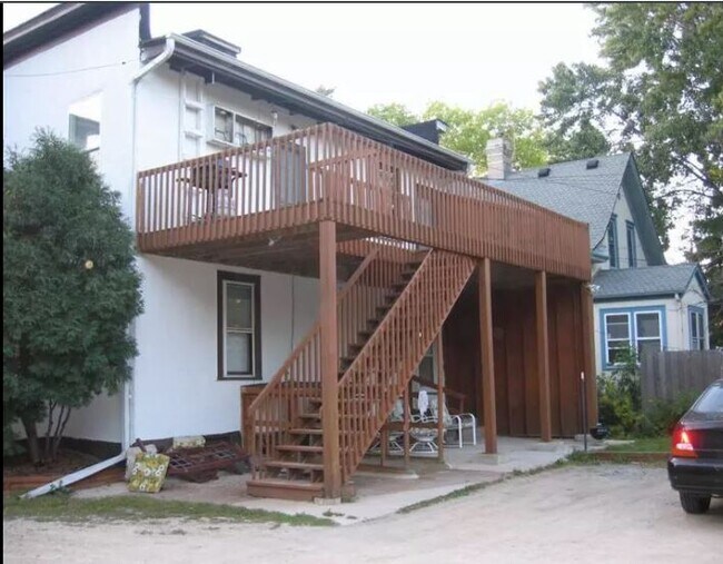 Back/ Deck - 1523 3rd St NE