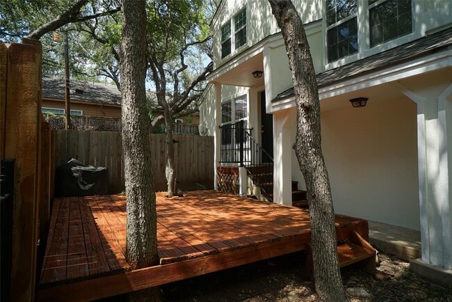 Building Photo - 8106 Forest Mesa Dr