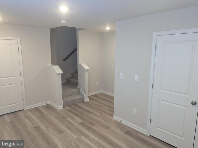 Foto del edificio - 212 Swan Fld Ave