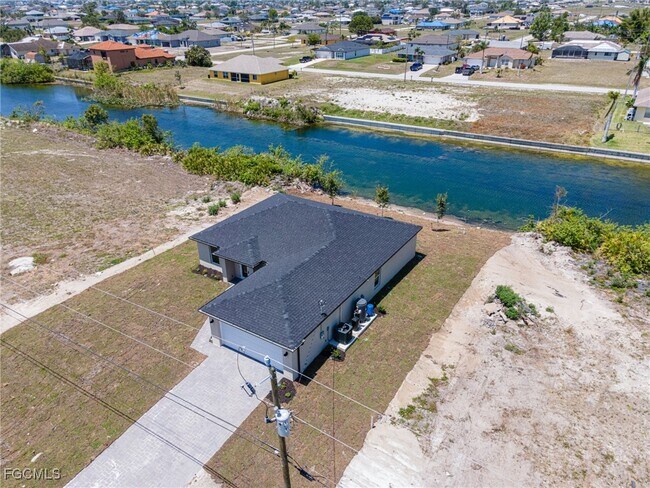 Building Photo - 2122 NW 9th Ave