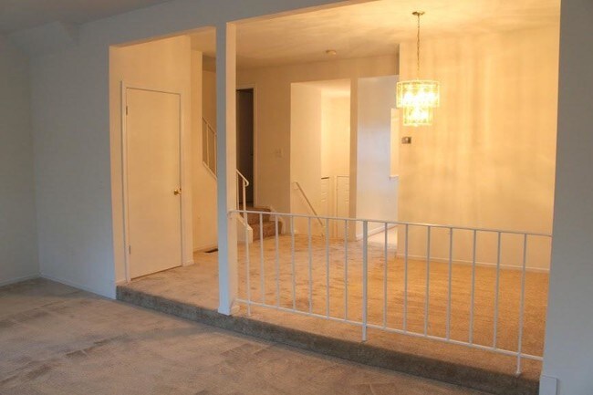 Foto del edificio - 734 Ivy League Ln