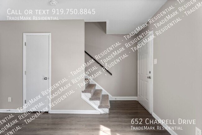 Foto del edificio - 652 Chappell Dr