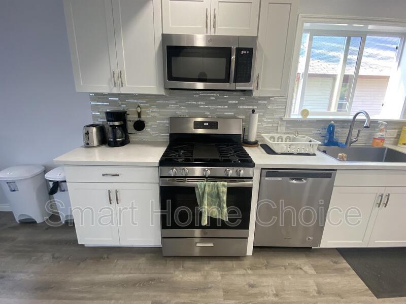 Foto principal - 8434 Tacoma Ave S