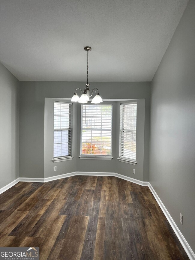 Building Photo - 141 Lakeside Dr