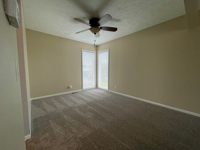 Foto del edificio - Home For Rent Bellevue!