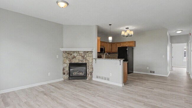 Building Photo - 43050 Burlington Dr