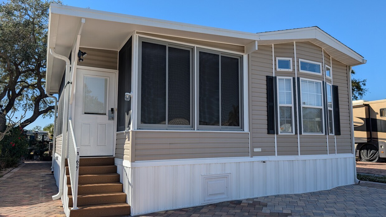 Foto principal - 16627 Sunshine Ave