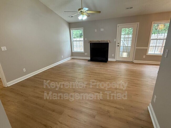 Building Photo - 3957 Cobblestone Bend Dr