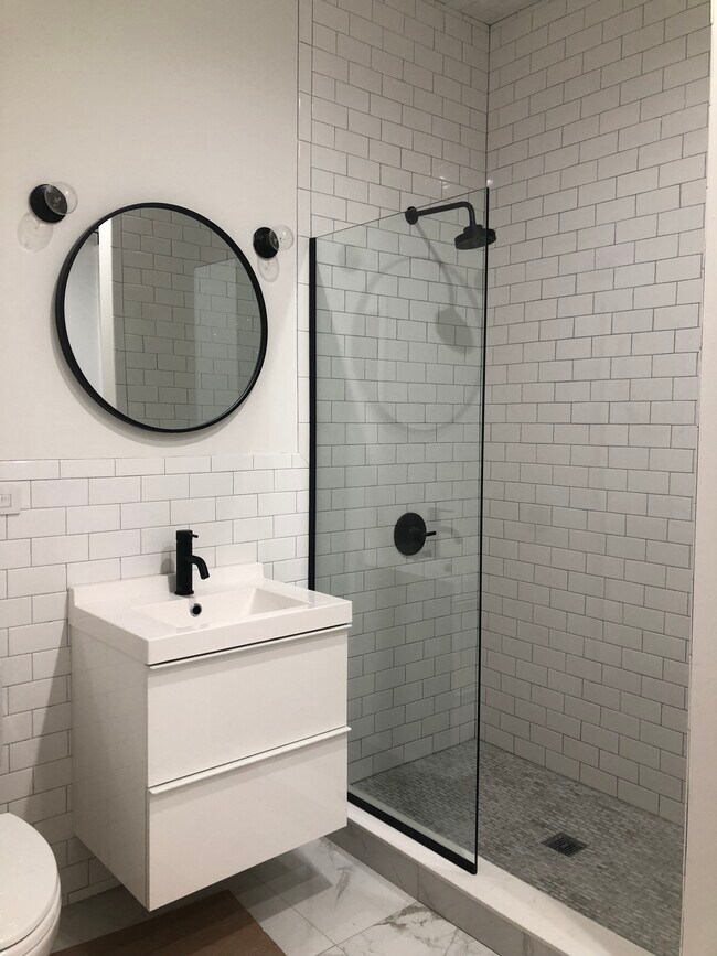 Foto del edificio - 1041 N Western Ave