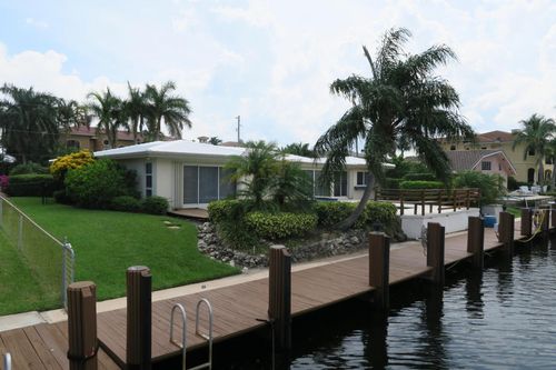 Foto del edificio - 2401 NE 31st Ct