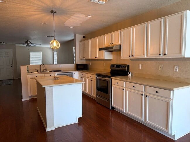 Foto del edificio - Ray Ranch 3 bedroom, Available now!!