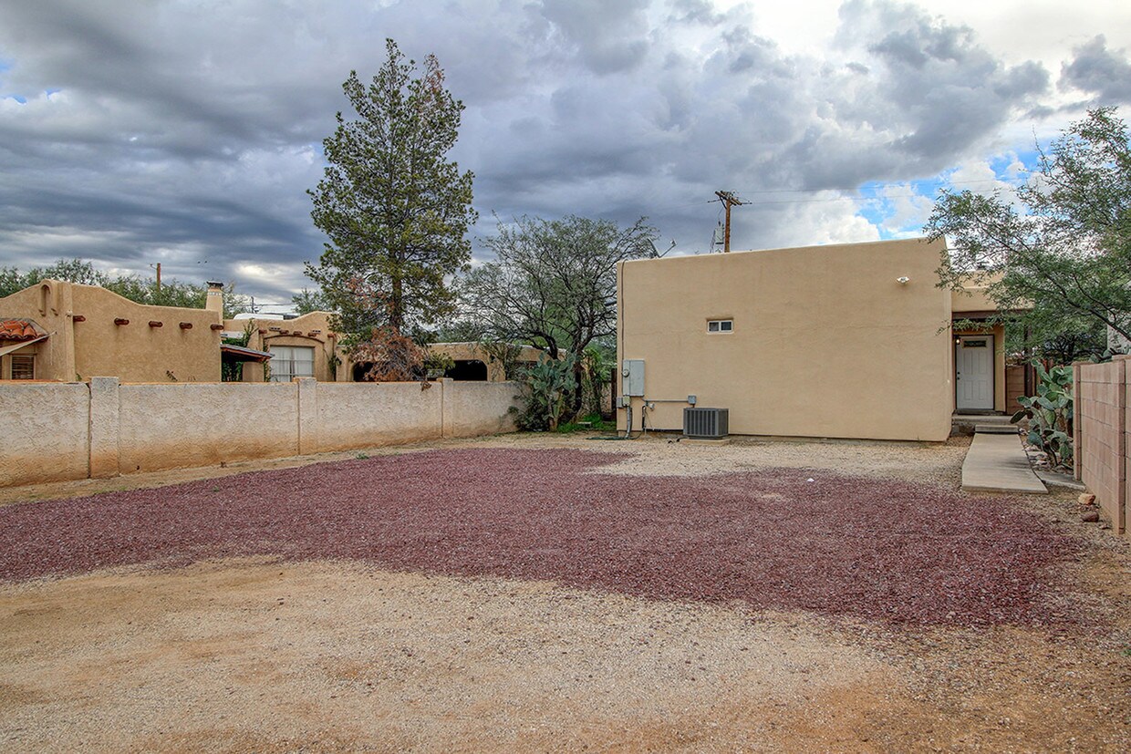 Foto principal - 2700 N Orchard Ave