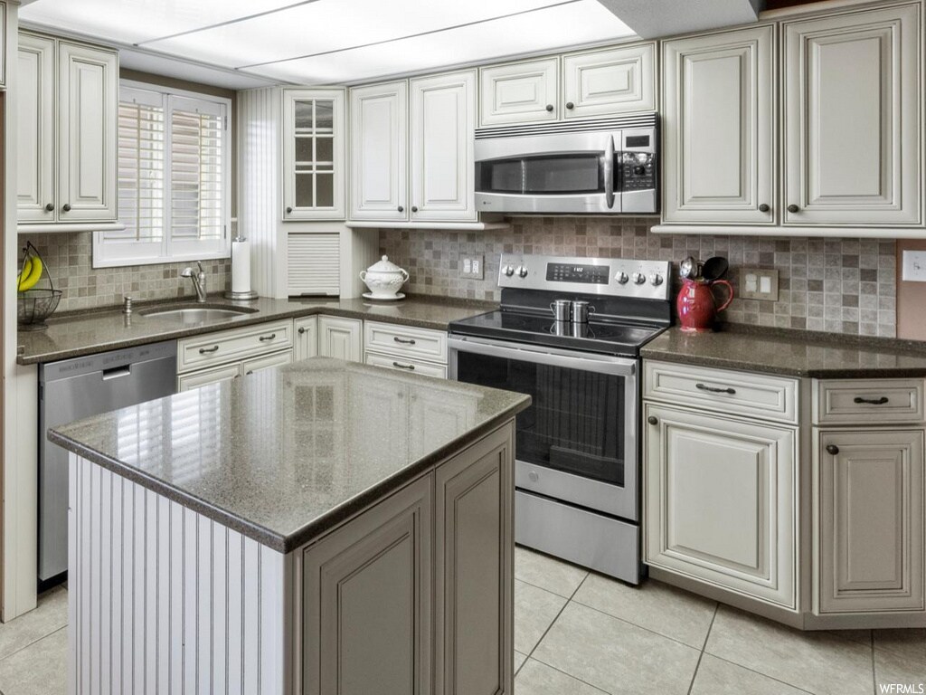 Primary Photo - 2839 W 8250 S