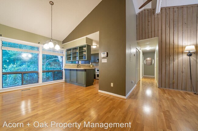 Building Photo - 3 br, 2 bath House - 1102 Oak Tree