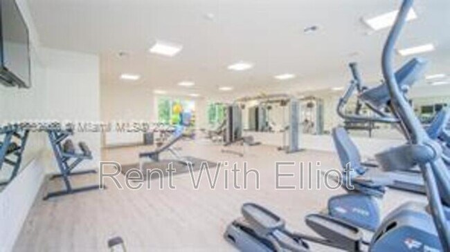 Photo - 610 NE 2nd St Townhome