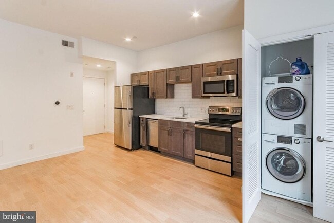 Building Photo - 507 S 8th St