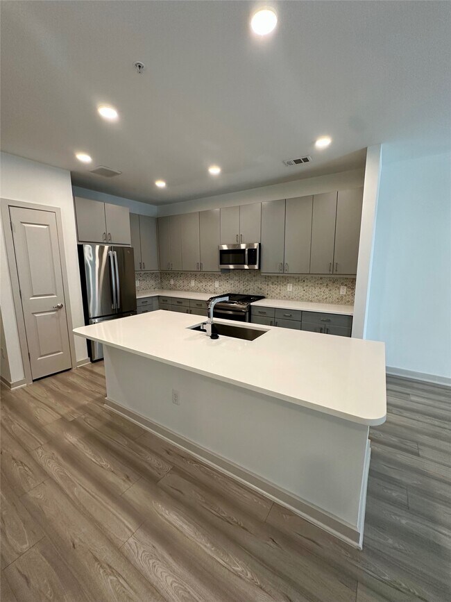 Foto del edificio - 3636 W Dallas St