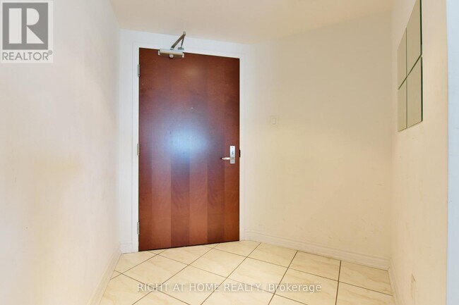 Building Photo - 234 Rideau St