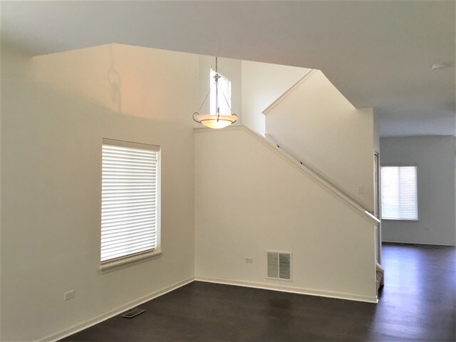 Building Photo - 4105 Dillon St