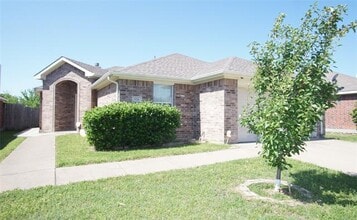 Building Photo - 926 Timber Oaks Ln