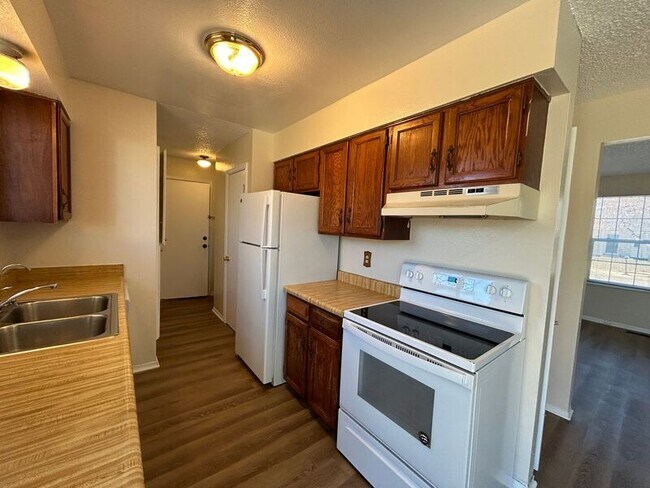 Building Photo - 1075 Nolte Dr