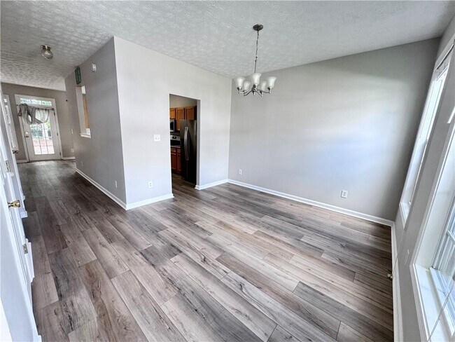 Building Photo - 3044 Kentmere Dr