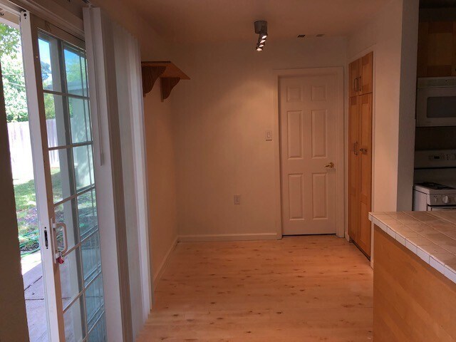Foto del edificio - House: 4 Bedroom / 2 Bathroom - North Highlands (COMING SOON!!)
