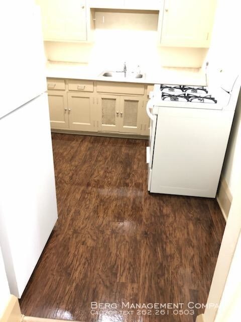 Building Photo - 1 bedroom in Waukesha WI 53186