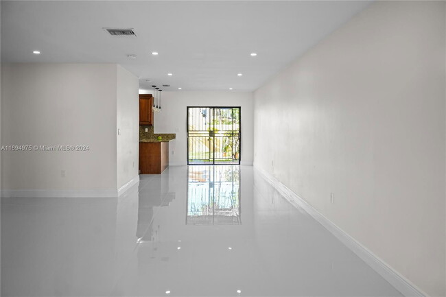 Foto del edificio - 2470 SW 108th Pl