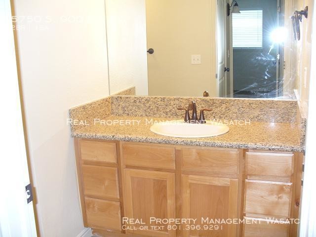 Foto del edificio - 5750 S 900 E #4 Rivendell Condo