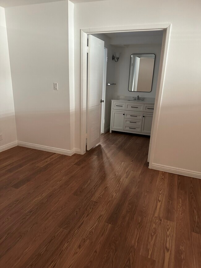 Foto del edificio - 503 S Vicki Ln