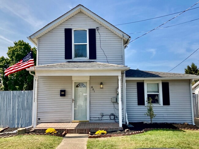 Building Photo - 601 N Maple Street
