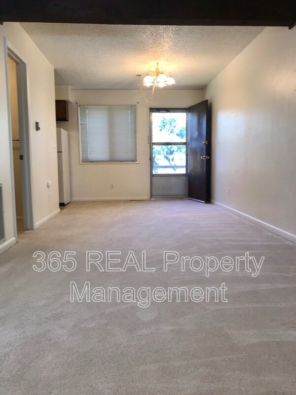 Foto del edificio - 2141 28th Ave Ct