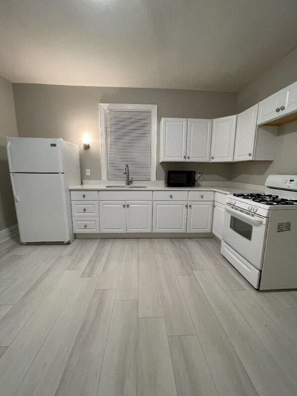 Building Photo - 170 Woolper Ave