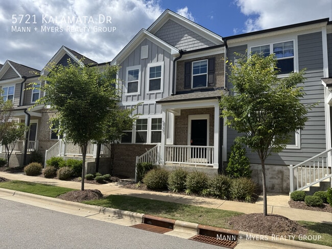 Building Photo - 5721 Kalamata Dr