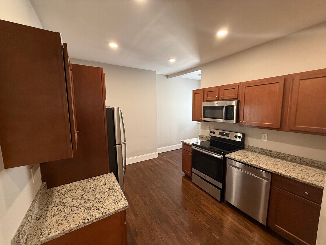 Foto principal - 56 JFK St