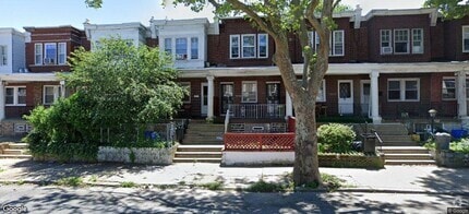 Building Photo - 4749 Bingham St