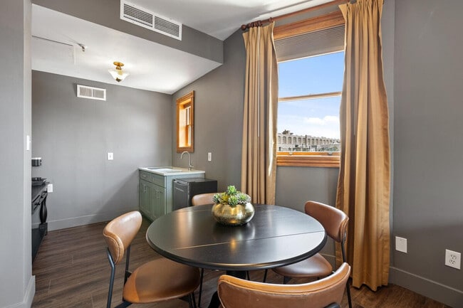 Foto del edificio - 100 Orchard St