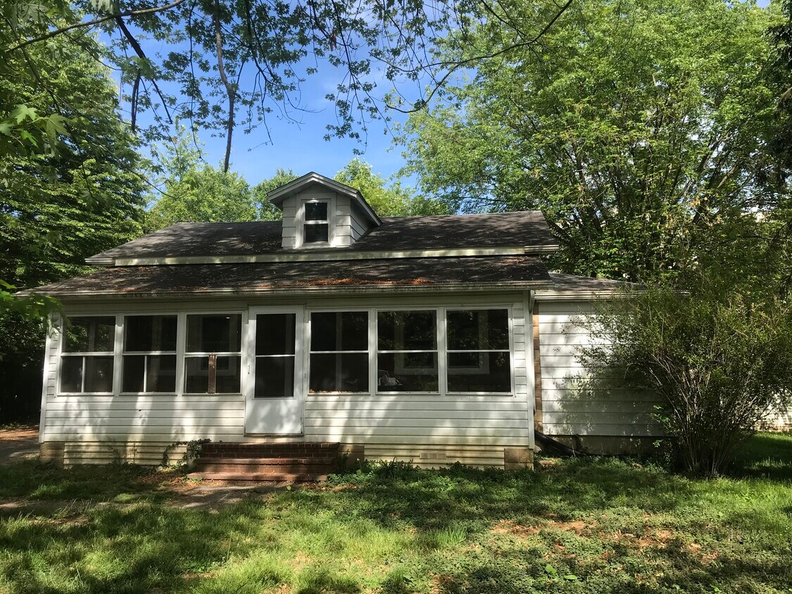 INTERIOR PHOTOS COMING SOON! - 246 Old Bayview Rd