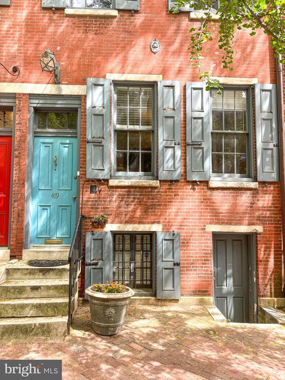 Foto principal - 419 S Carlisle St