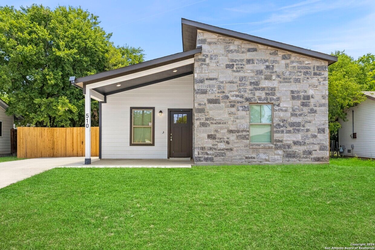 Foto principal - 510 Carol Crest St