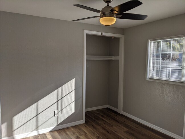 Foto del edificio - 1306 Gertrude St