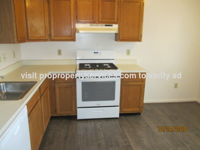 Building Photo - 11214 Robins Glenn Dr