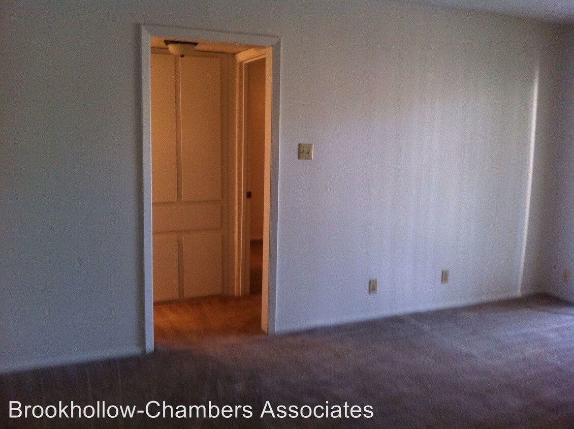 Primary Photo - 7811 Chambers Rd