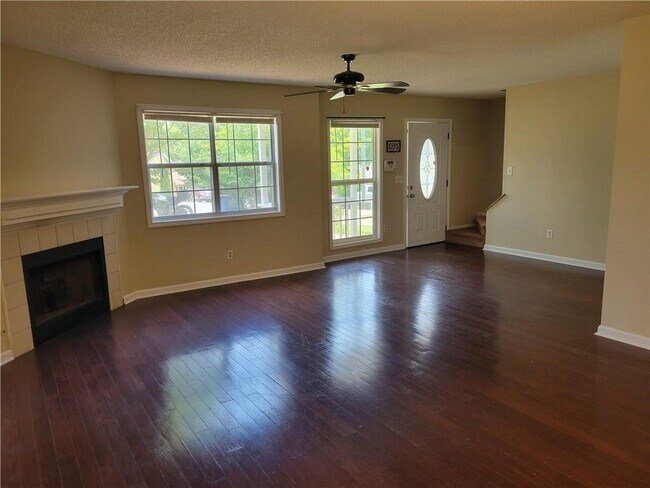 Foto del edificio - 1060 Hillsborough Chase NW